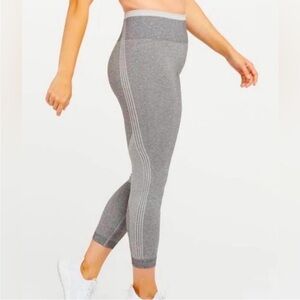 NWT Spanx Seamless Sculpt Legging SPACEDYE CLOUDY GRAY small